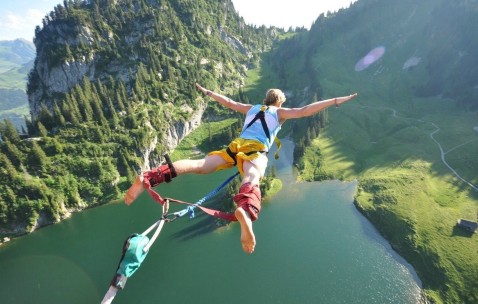 爱游戏官网-辛纳手感滚烫，带领广厦男篮横扫山东泰山，赛后一句话霸气侧漏